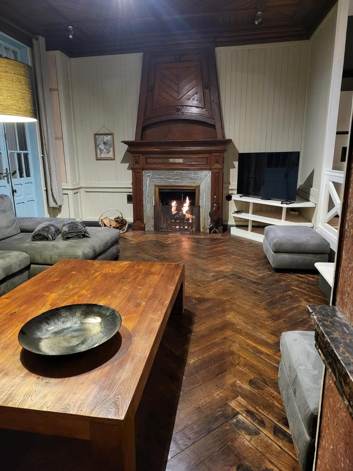 Le Pavillon De L'Intemporelle Bagneres De Bigorre ภายนอก รูปภาพ